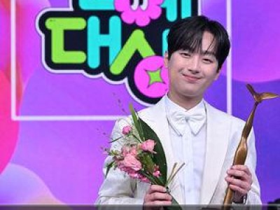 이찬원 야구에 이어 축구 해설까지 해서 올라운더임